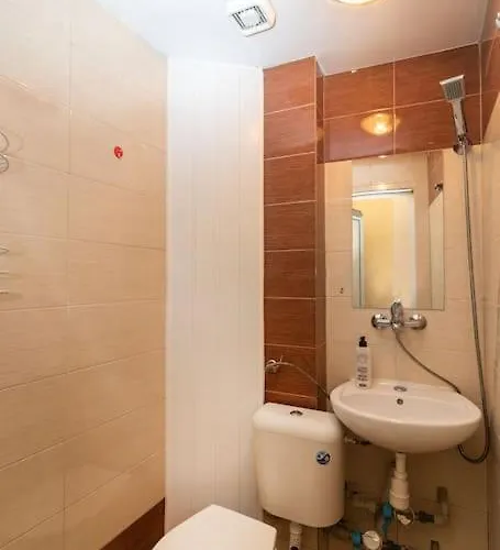 Charming Artistic Apartment *