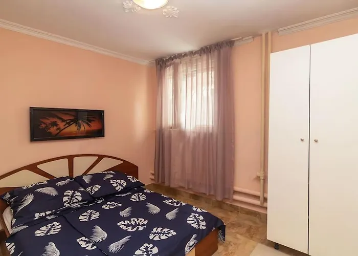 Apartment Charming Artistic